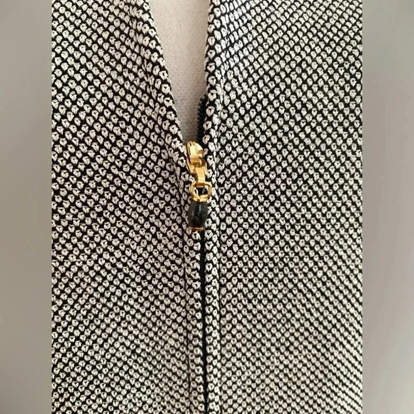 St. John Collection Evening Tweed Pattern Blazer Zip Front Cardigan Size 12 - Picture 4 of 8